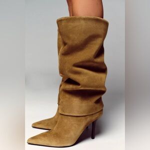 Zara Split suede tan heeled boots. High leg pull on stiletto heel. Pointed toe.